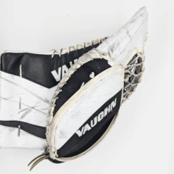 Vaughn Ventus SLR2 - Used Intermediate Goalie Glove (White/Black) 5 Vaughn Ventus SLR2 - Used Intermediate Goalie Glove (White/Black) -Bauer Store GOAL360B1
