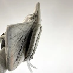 Bauer Vapor 2X Pro - Used Pro Stock Goalie Glove (White) -Bauer Store Photo2023 06 15 23449PM